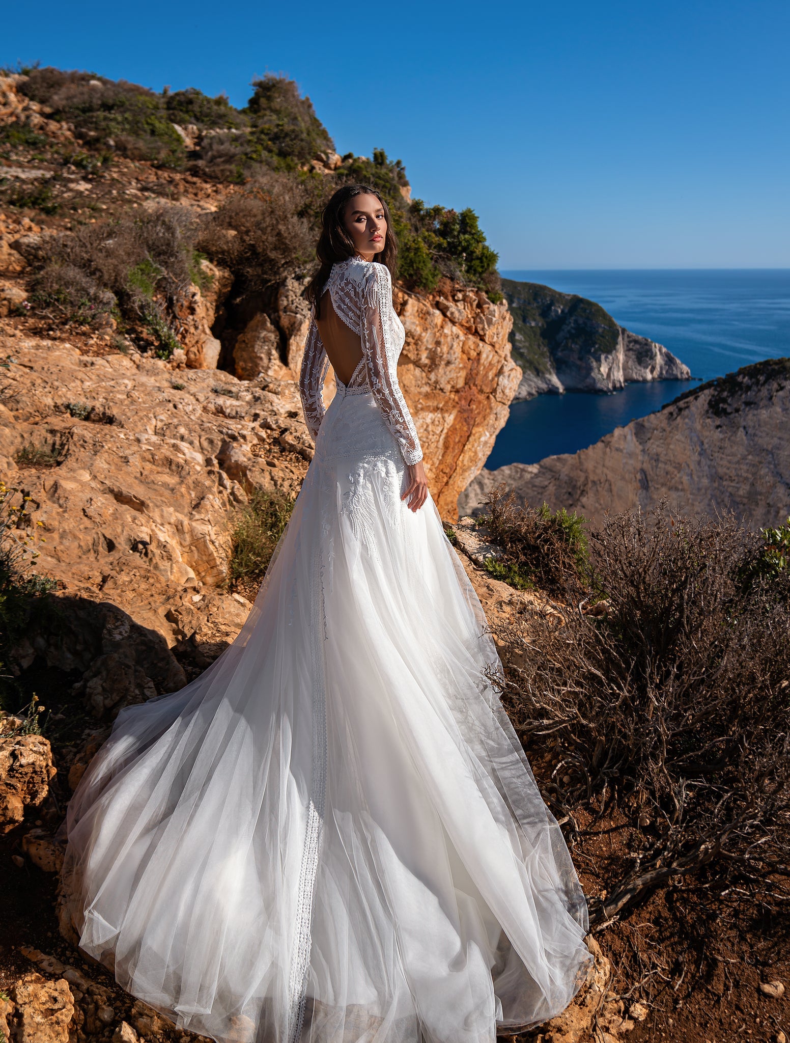 BOHO CHIC WEDDING DRESS WITH COLLAR