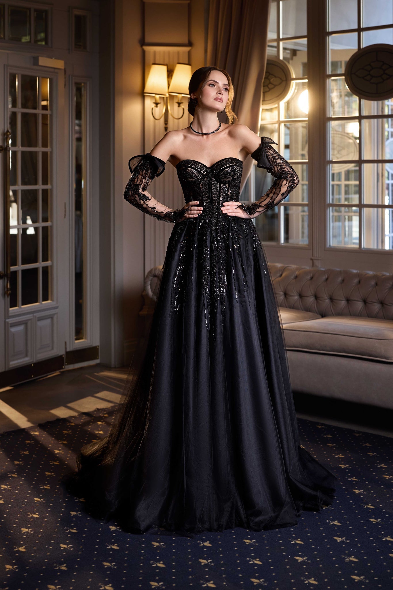 ELEGANT TULLE DRESS