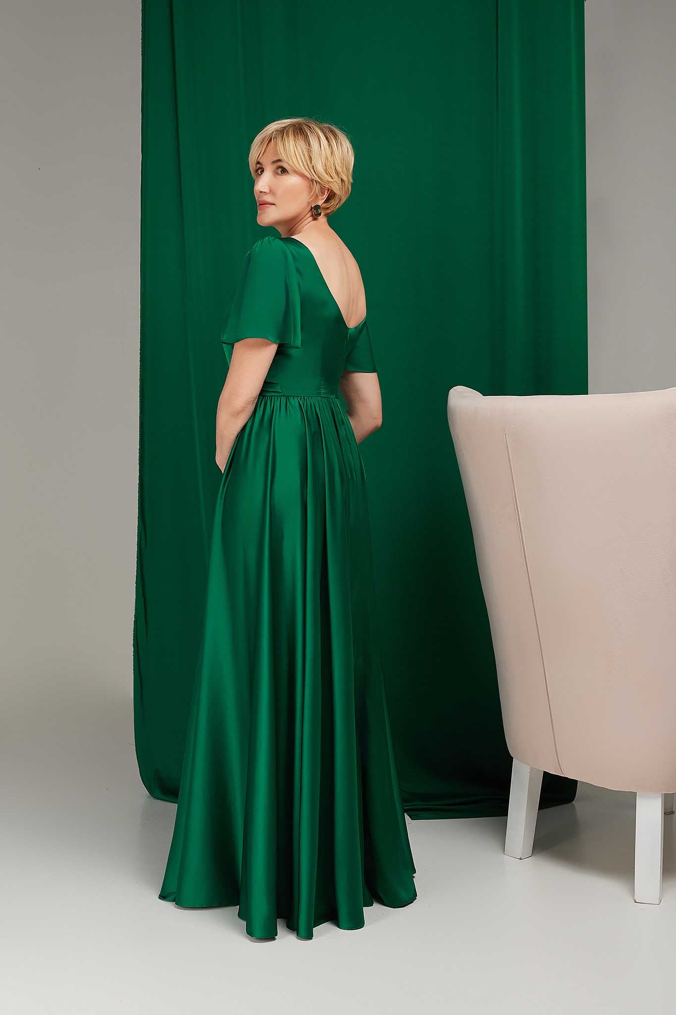 LONG EMERALD GREEN DRESS