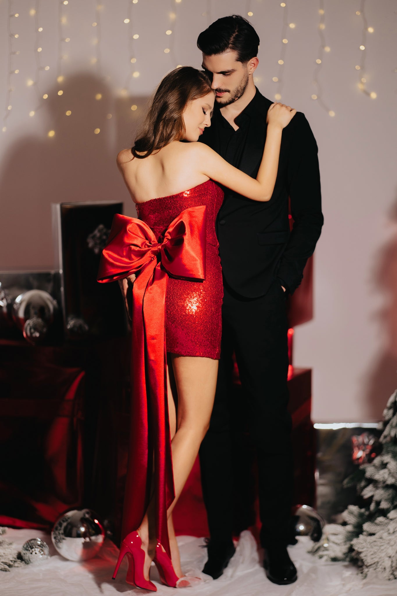MICROSEQUIN DRESS WITH DETACHABLE BOW