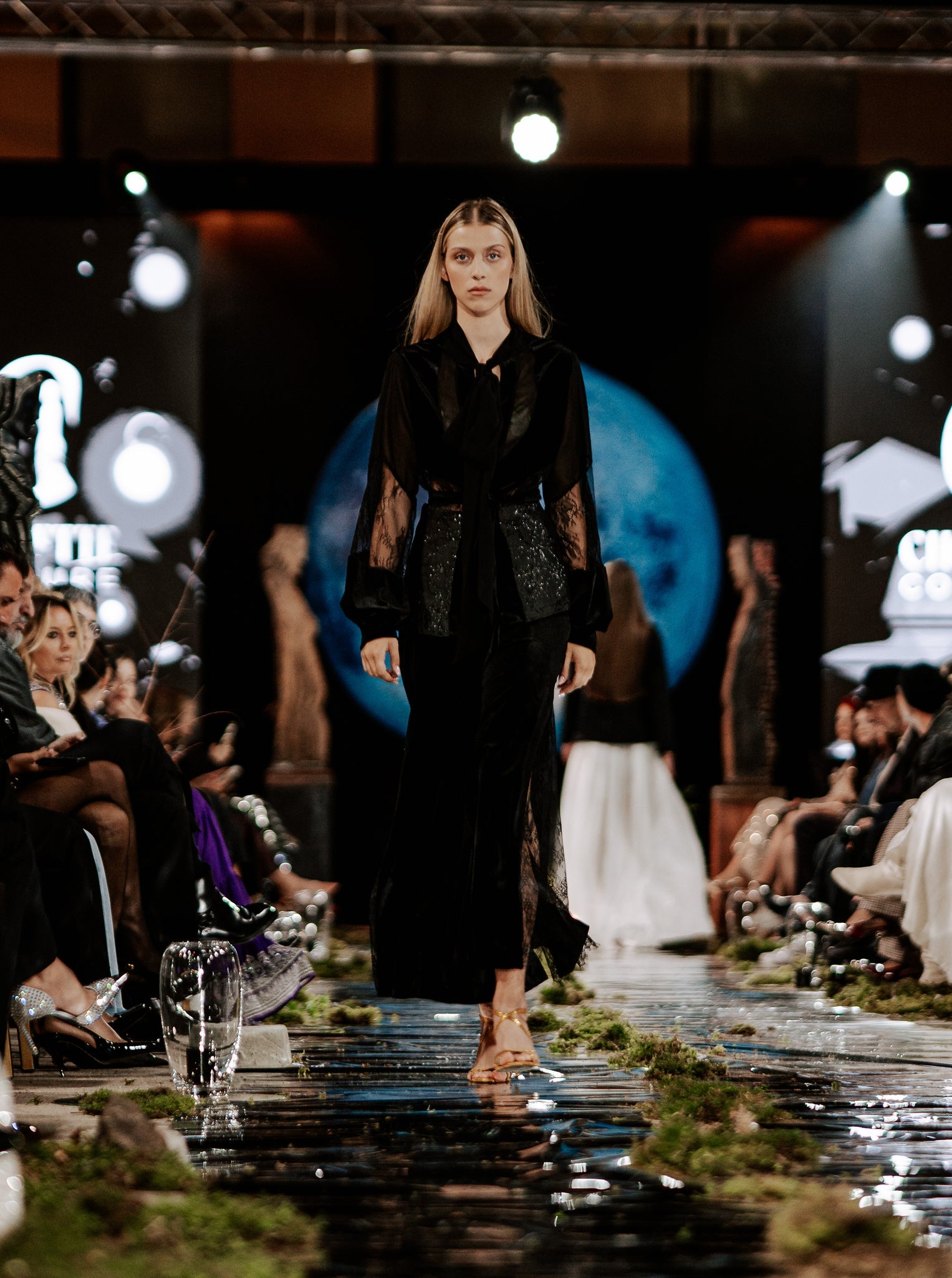MIDI VELVET PANTS WITH LACE CHANTILLY SIDE INSERTS