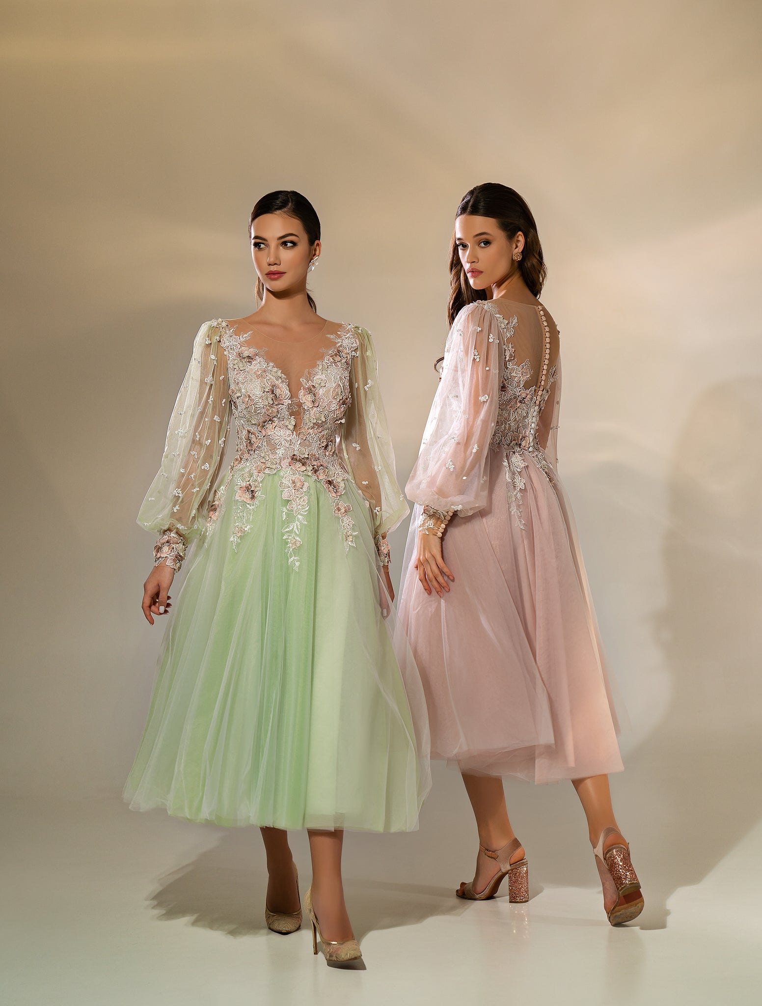 MIDI WEDDING DRESS WITH TULLE FLOWERS
