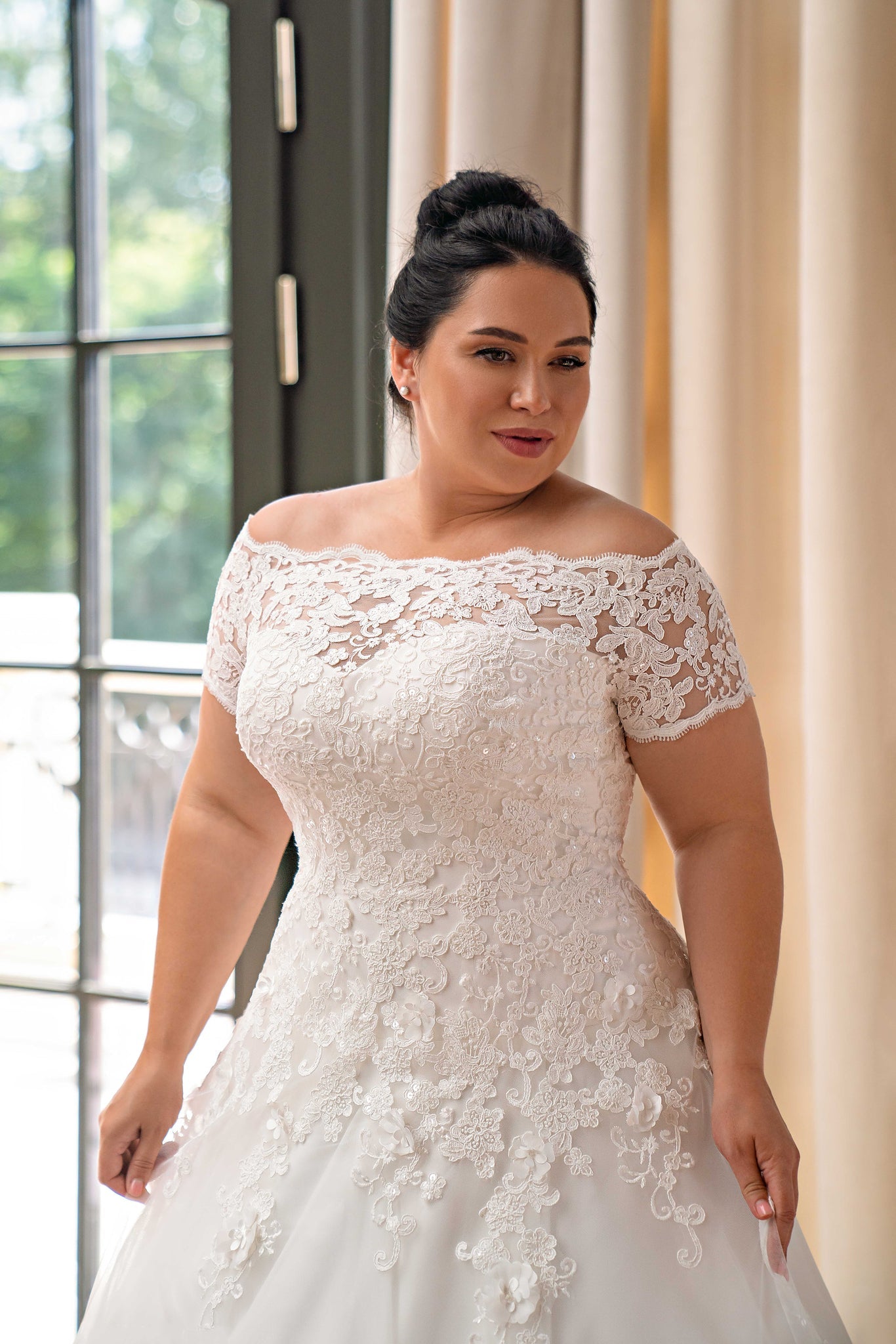 NYLA WEDDING DRESS