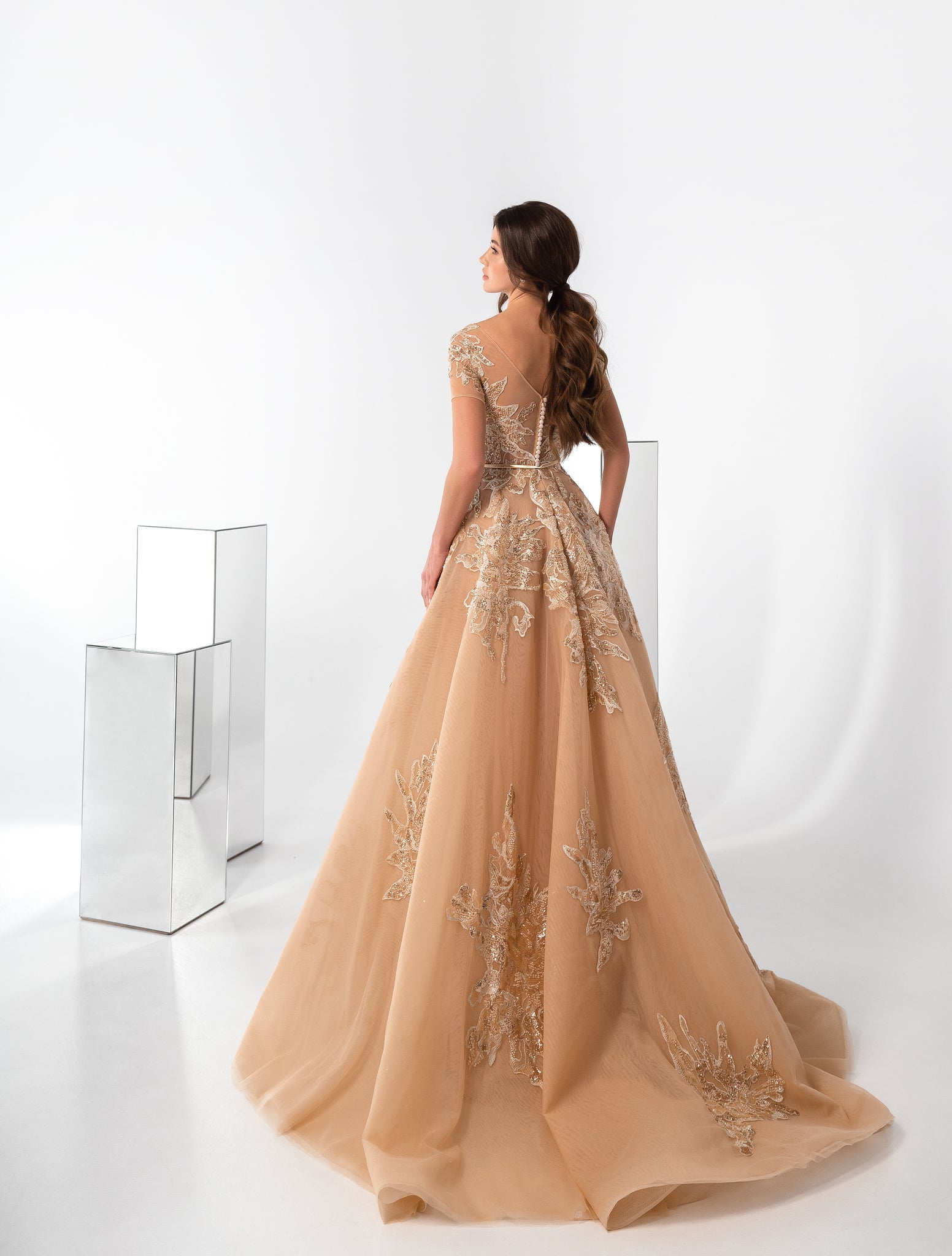 QUEEN EVENING DRESS