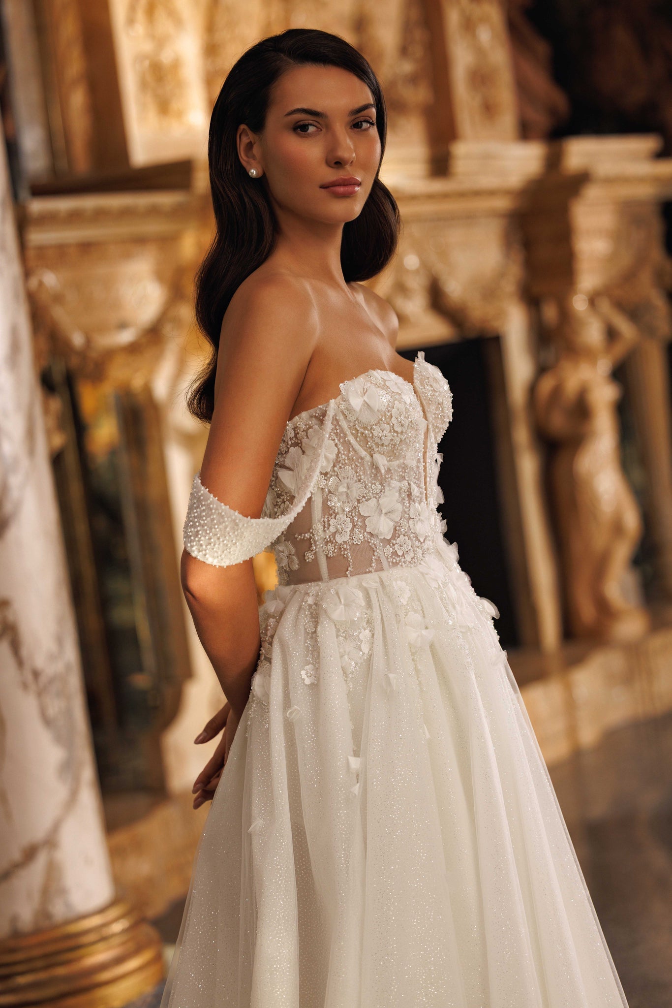 SIRENA WEDDING DRESS WITH TULLE APPLICATIONS AND EMBROIDERY