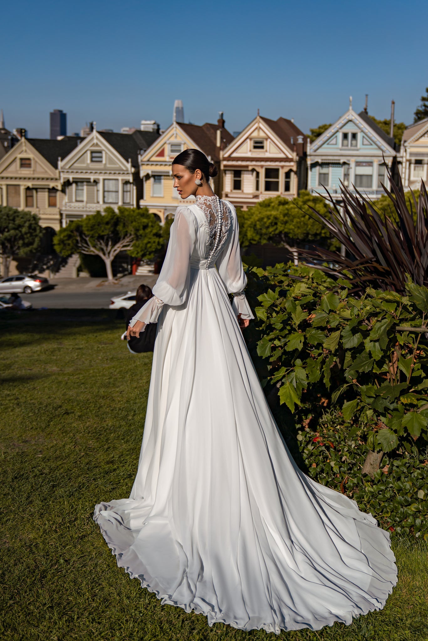 Wedding Dress in Tulle with Sleeves
