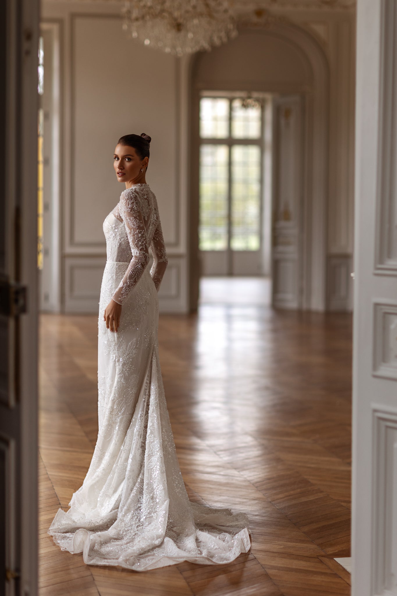 Wedding Dress with Optional Train