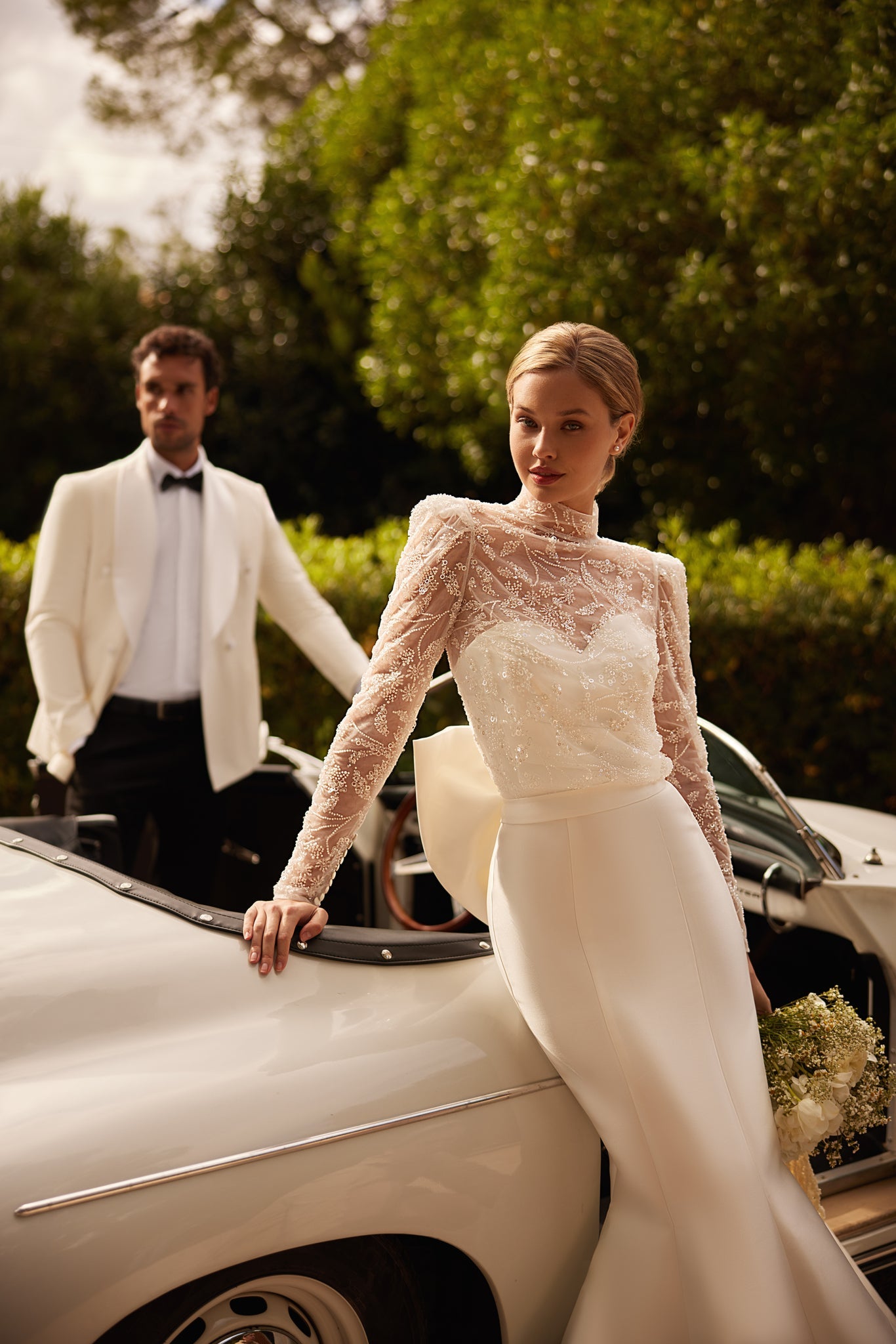 AMELIA DRESS - PURE ELEGANCE IN MODERN STYLE