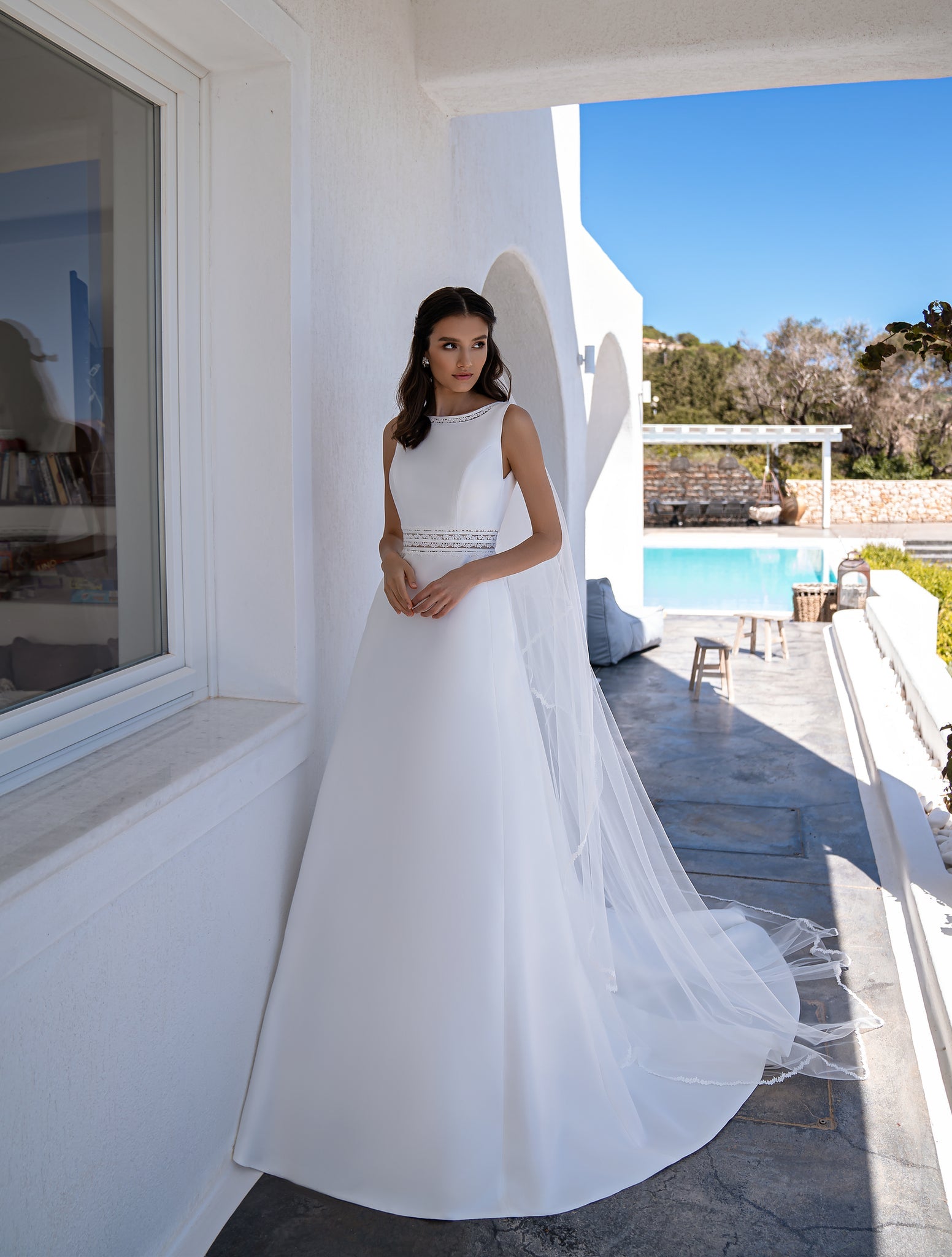 BOHO WEDDING DRESS WITH WAIST ACCESSORY