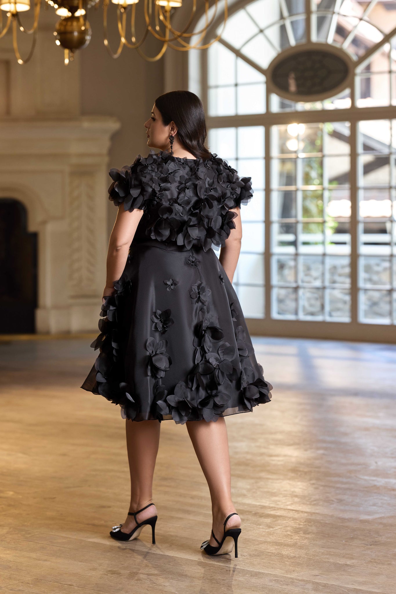 EVENING DRESS WITH 3D FLOWERS