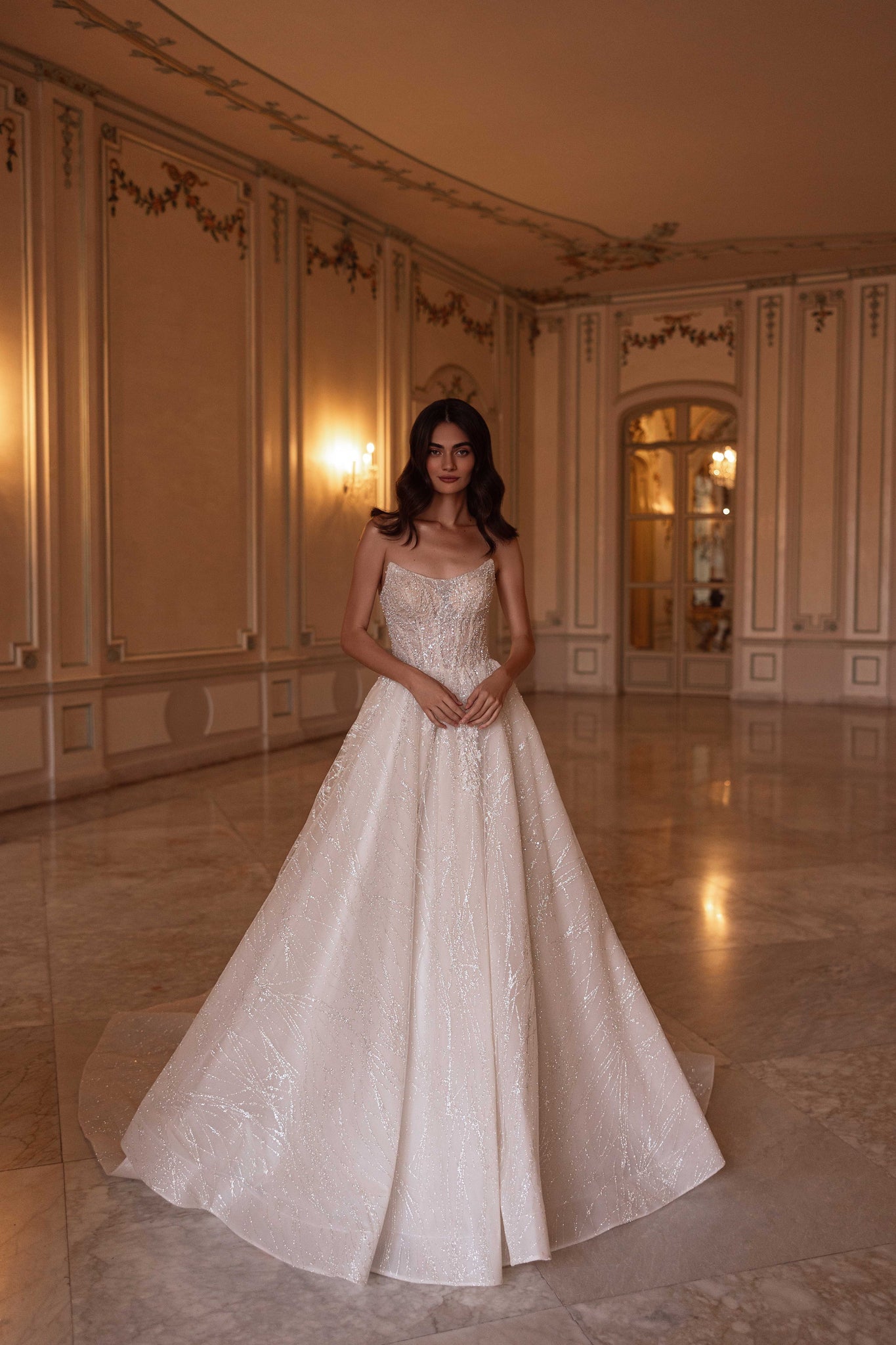 HILDAI WEDDING DRESS
