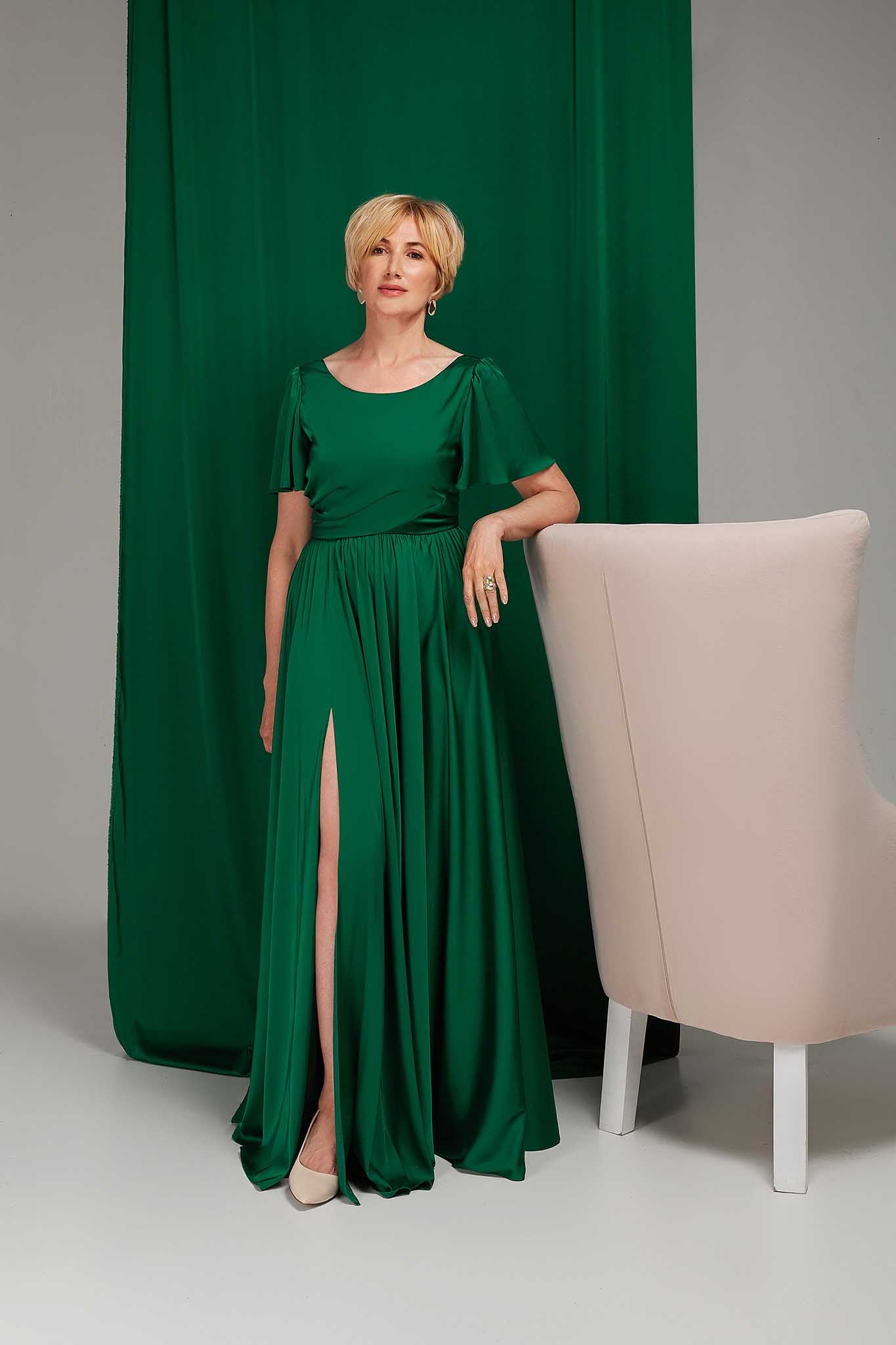 LONG EMERALD GREEN DRESS