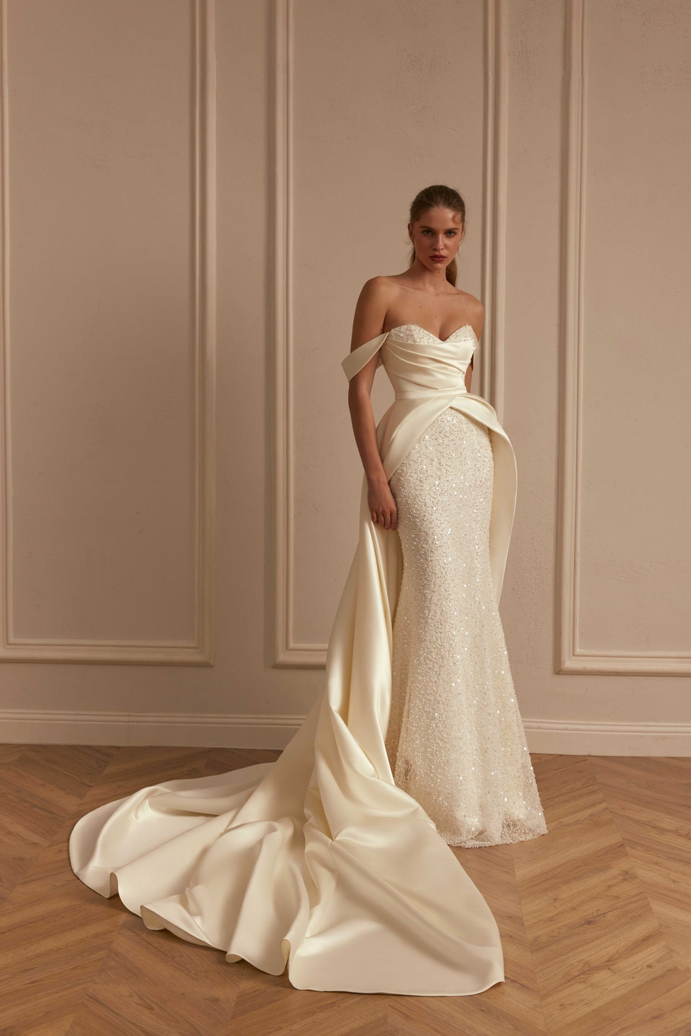 Mermaid Wedding Dress with Pearls, Corset with Pleats