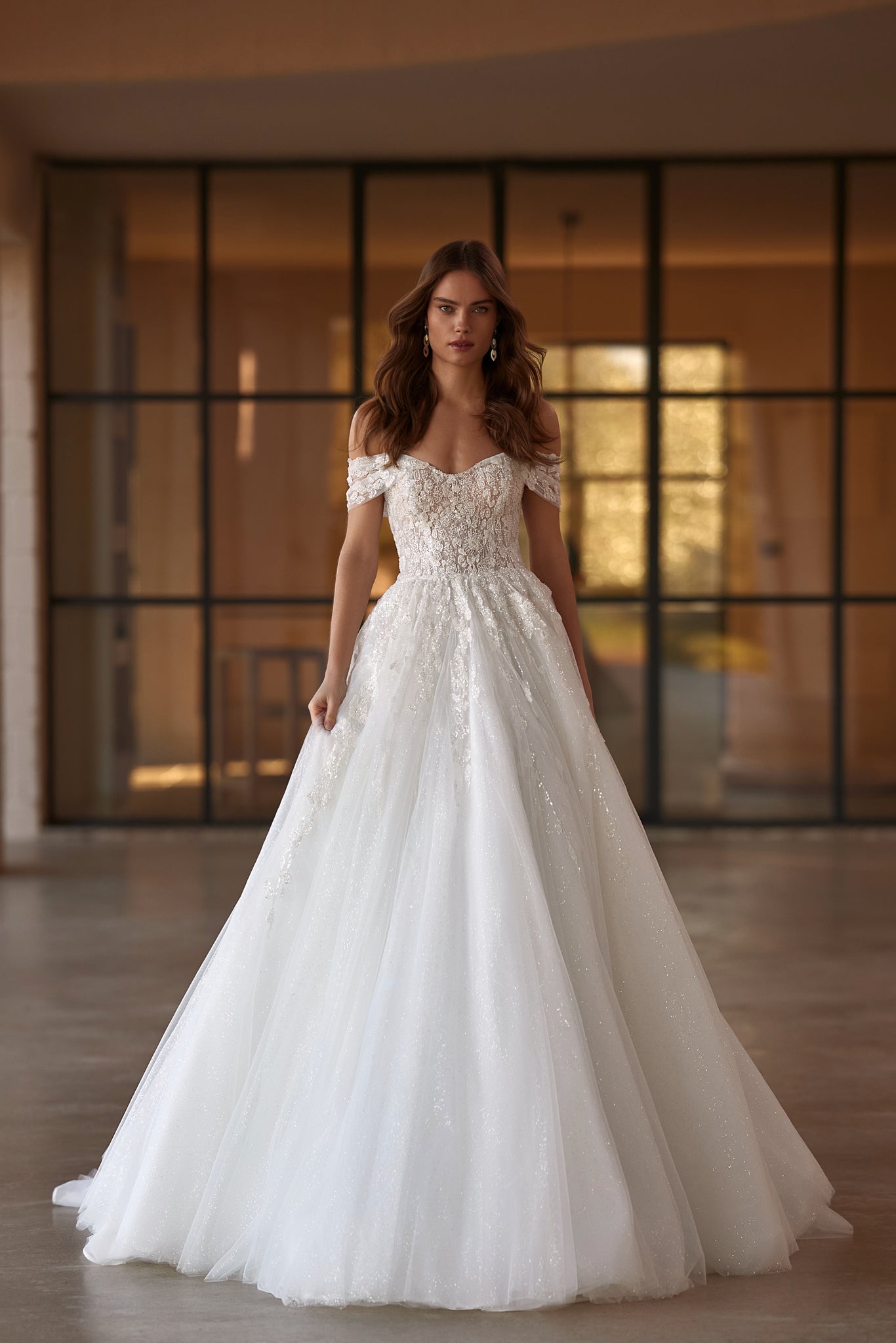 PRINCESS STYLE WEDDING DRESS