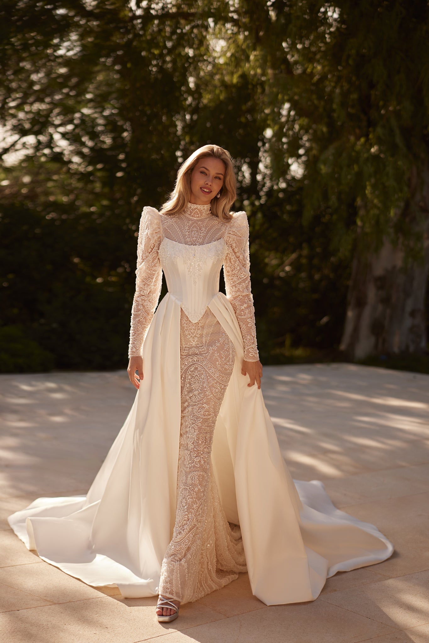 SIREN WEDDING DRESS WITH LACE AND OVERLAY SKIRT