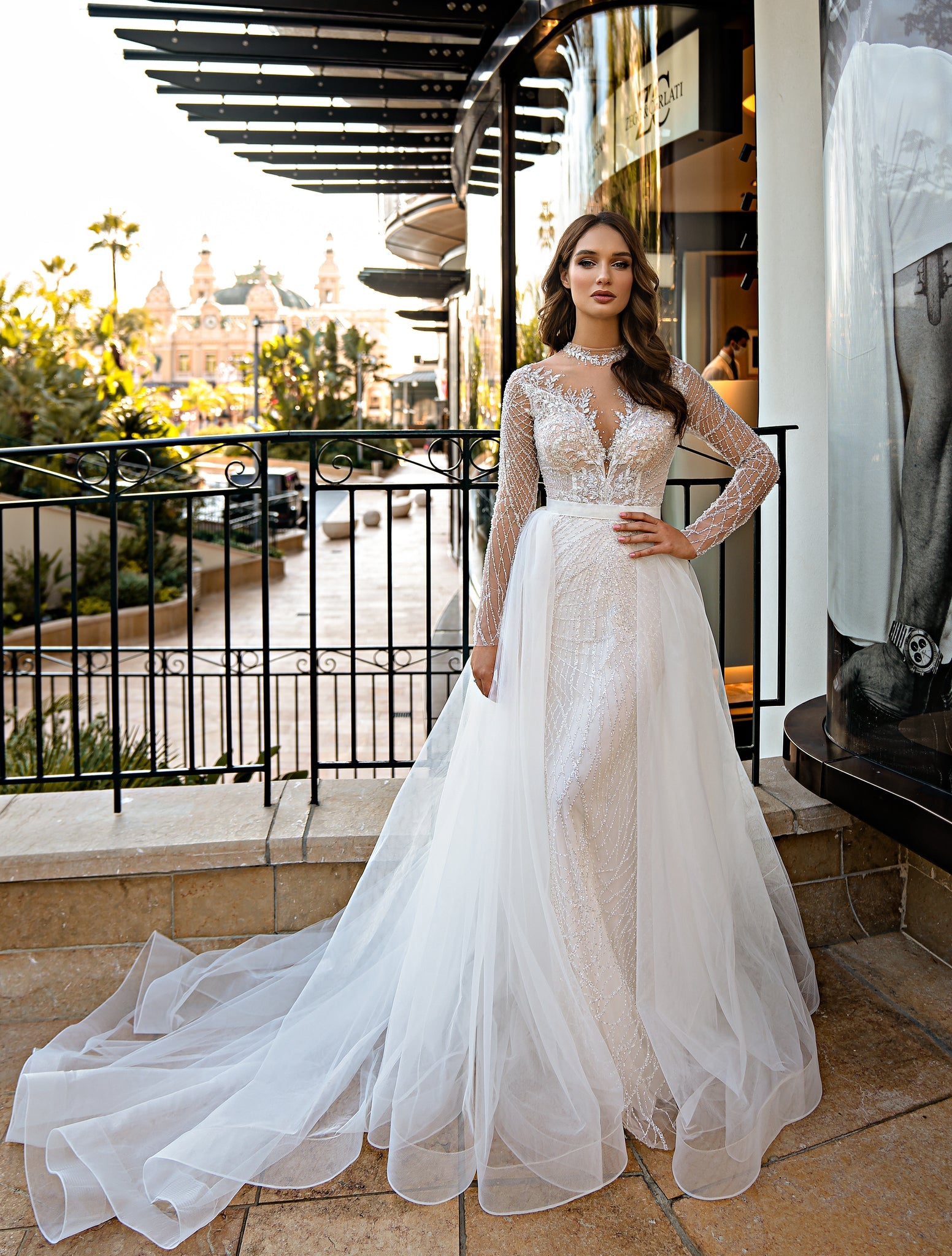 SIREN WEDDING DRESS WITH NECK ACCESSORY
