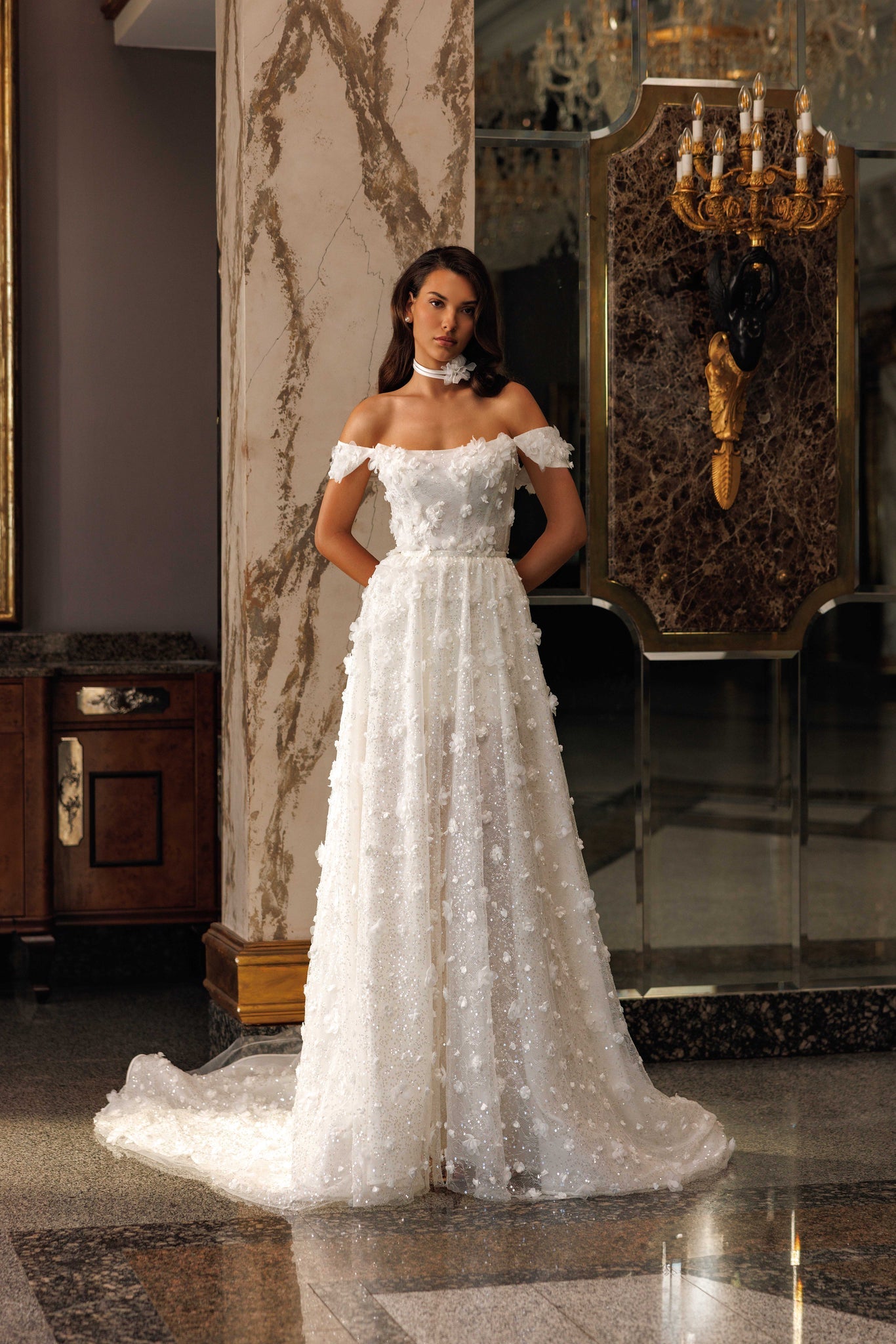 WEDDING DRESSES 2 IN 1 WITH 3D FLORAL APPLICATIONS